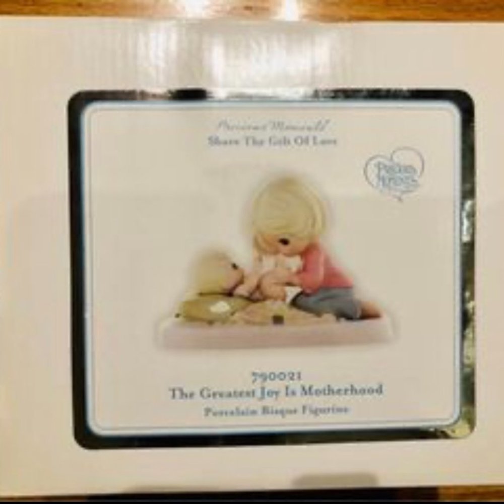 Brand New Precious Moments Motherhood Figurine